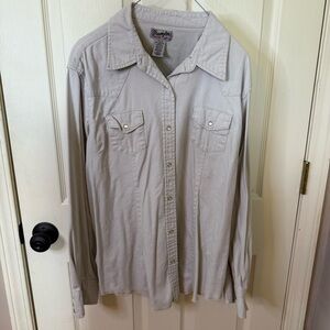 Women’s Wrangler Wrancher Shirts Beige Pearl Snap shirt. Size XL